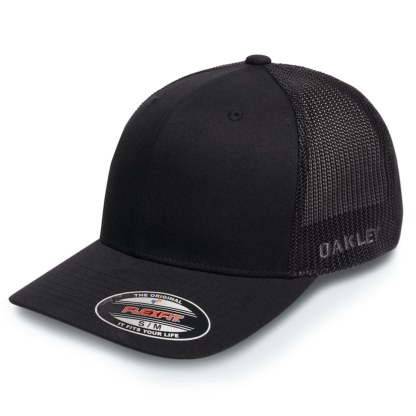 Oakley Golf Cresting Trucker Hat